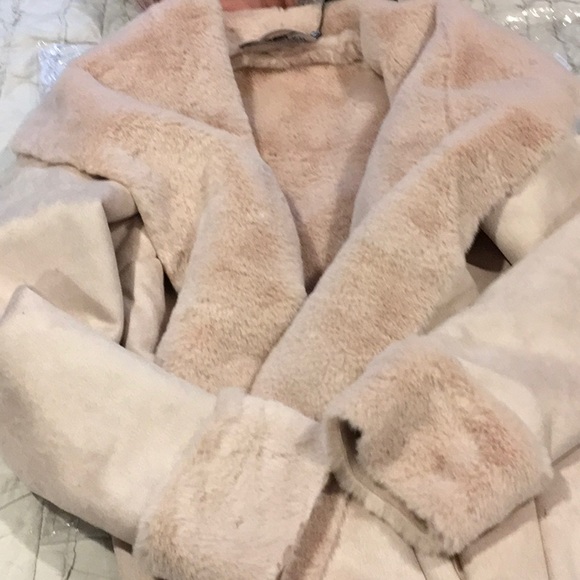 Blush Pink Faux Suede Fur coat  🎉🎉🎉 Host pick LAST ONE!! - Picture 6 of 8